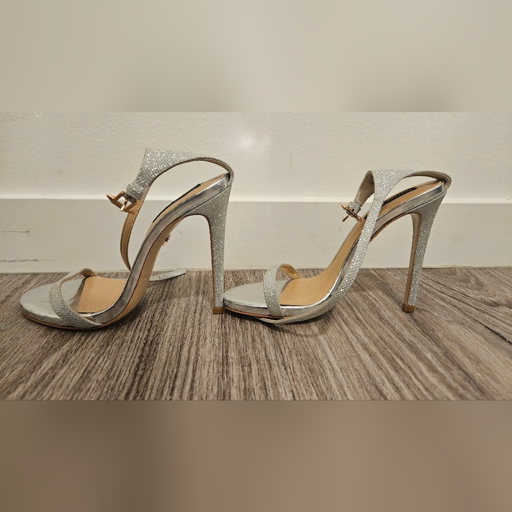 Ruthie Davis Sparkly Silver Heels. Size 5.5us,36eu